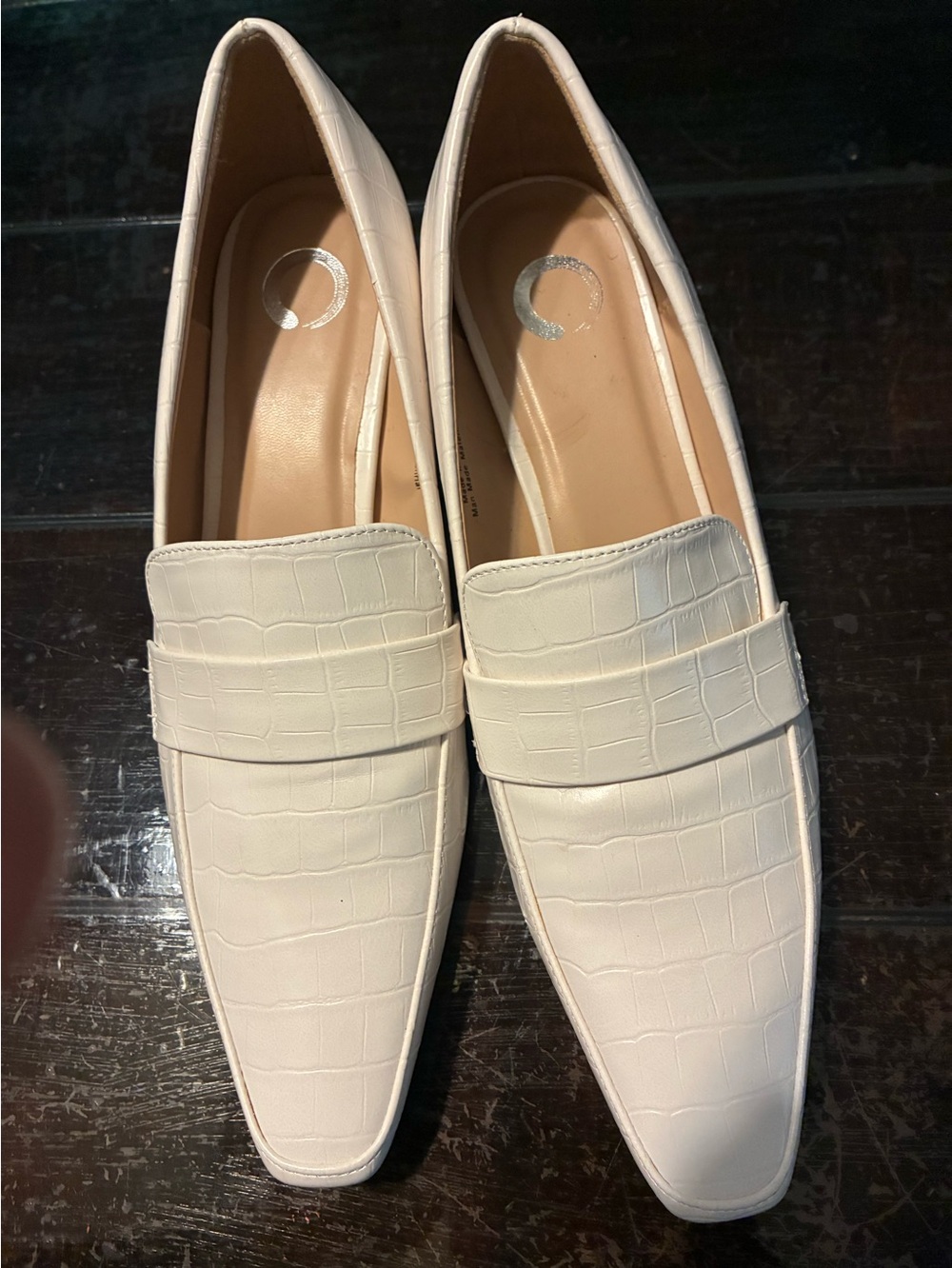 Pointed Croc-Embossed Cream Leather Loafers